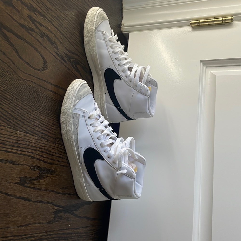 nike blazers size women’s 9.